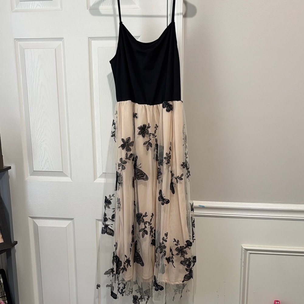 SHEIN Black and Cream Floral Midi Dress